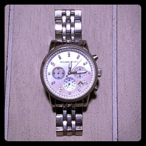 Michael Kors Accessories - ❤️SALE❤️ MICHAEL KORS WATCH